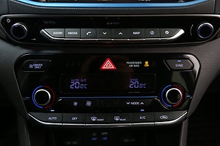 Halvkombi Hyundai IONIQ 17 av 22