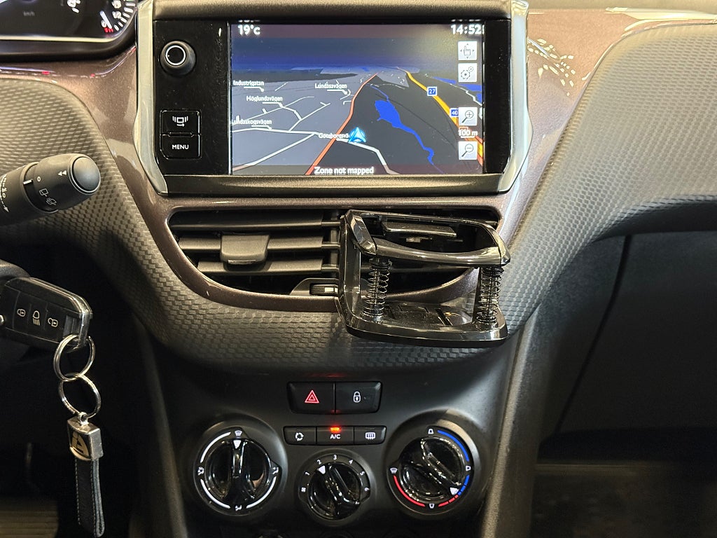 Peugeot 2008 1.6 e-HDi Automat Panorama Nybytt kamrem Vinterhjul Hemleverans - miniatyr 14