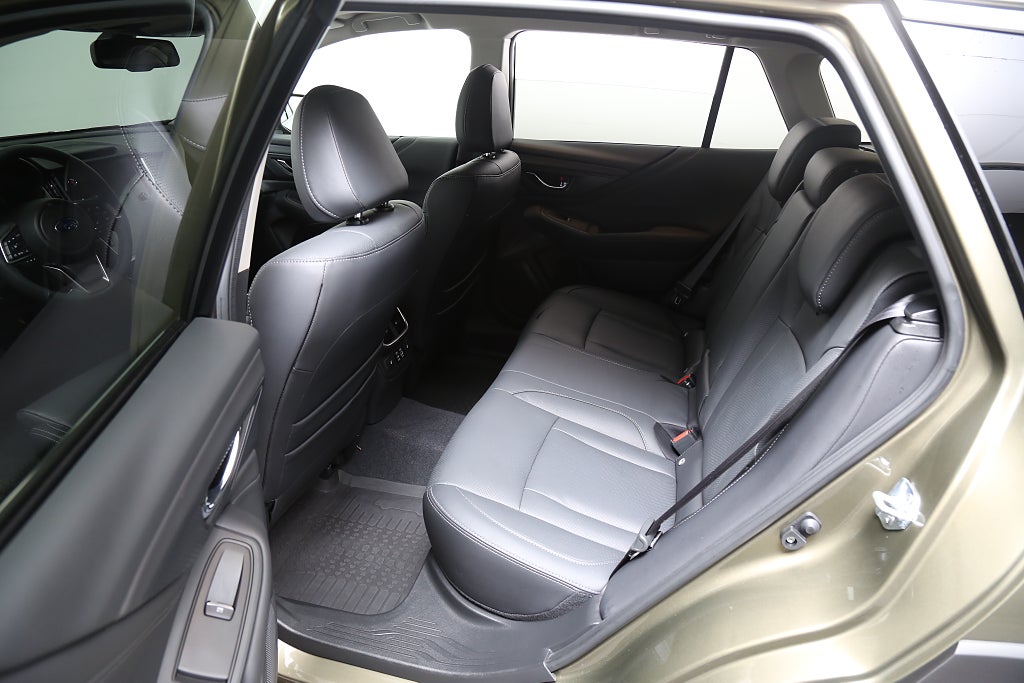 Subaru Outback 2.5 4WD XFuel Limited 169hk | Moms | Endast 10mil 2025