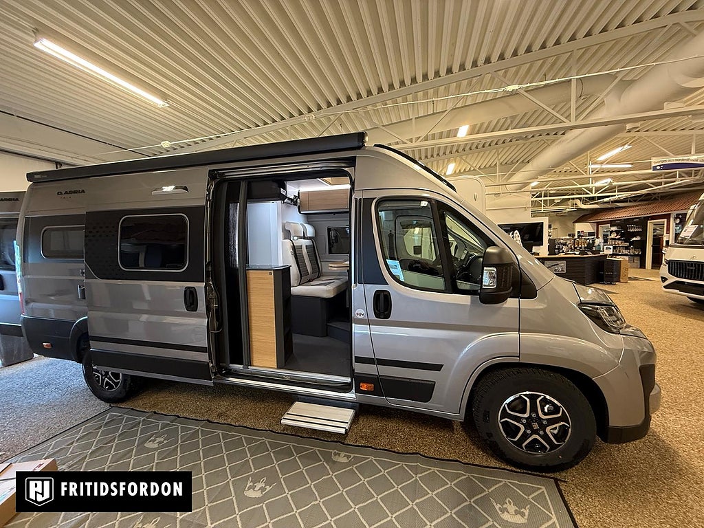 Adria TWIN 60Y EDITION 640 SLB