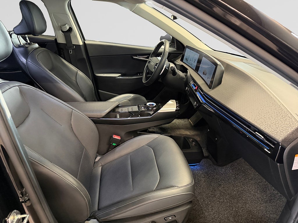 Kia EV6 77.4 kWh AWD 325hk Plus Dragkrok 360-Kamera Läder Navi bild 15