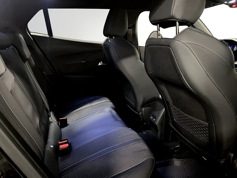 Bild på Peugeot 2008 GT 1.2 PT 130hk Aut B-KAMERA CARPLAY