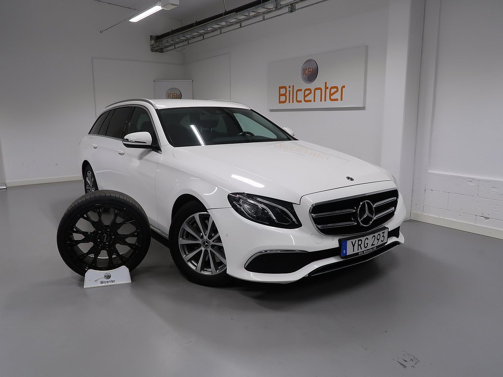 Mercedes-Benz E 220 T d 4MATIC V-Däck ingår Drag-Navi-Kamera-Värmare-AmbientLigh