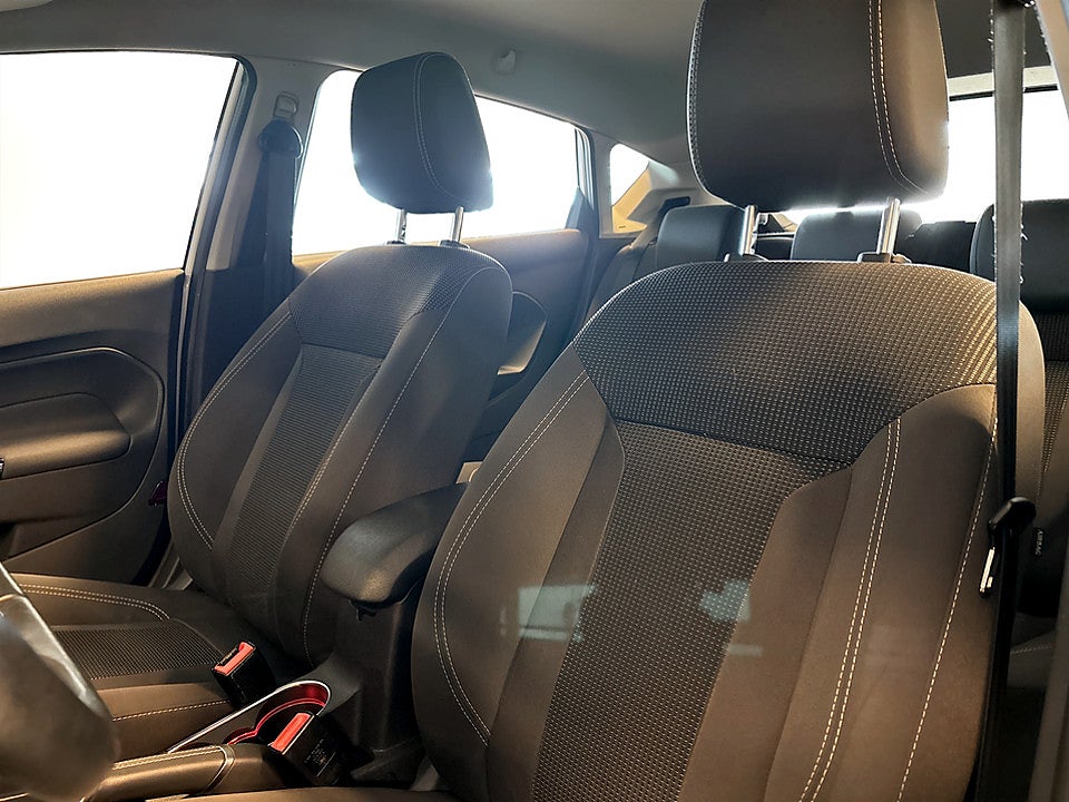 Bild på Ford Fiesta Titanium 1.0 EcoBoost 100hk LÅG SKATT!