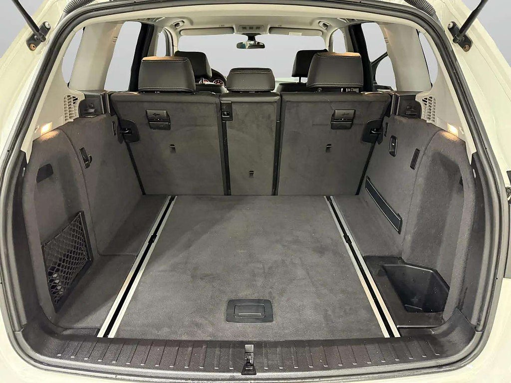 BMW X3 xDrive20d  - miniatyr 17