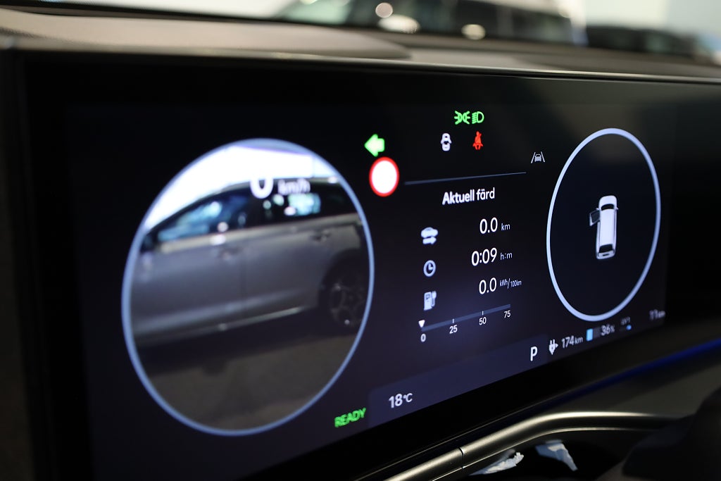 Hyundai IONIQ 9  Essential 110,3 kWh  - Business Lease 2026