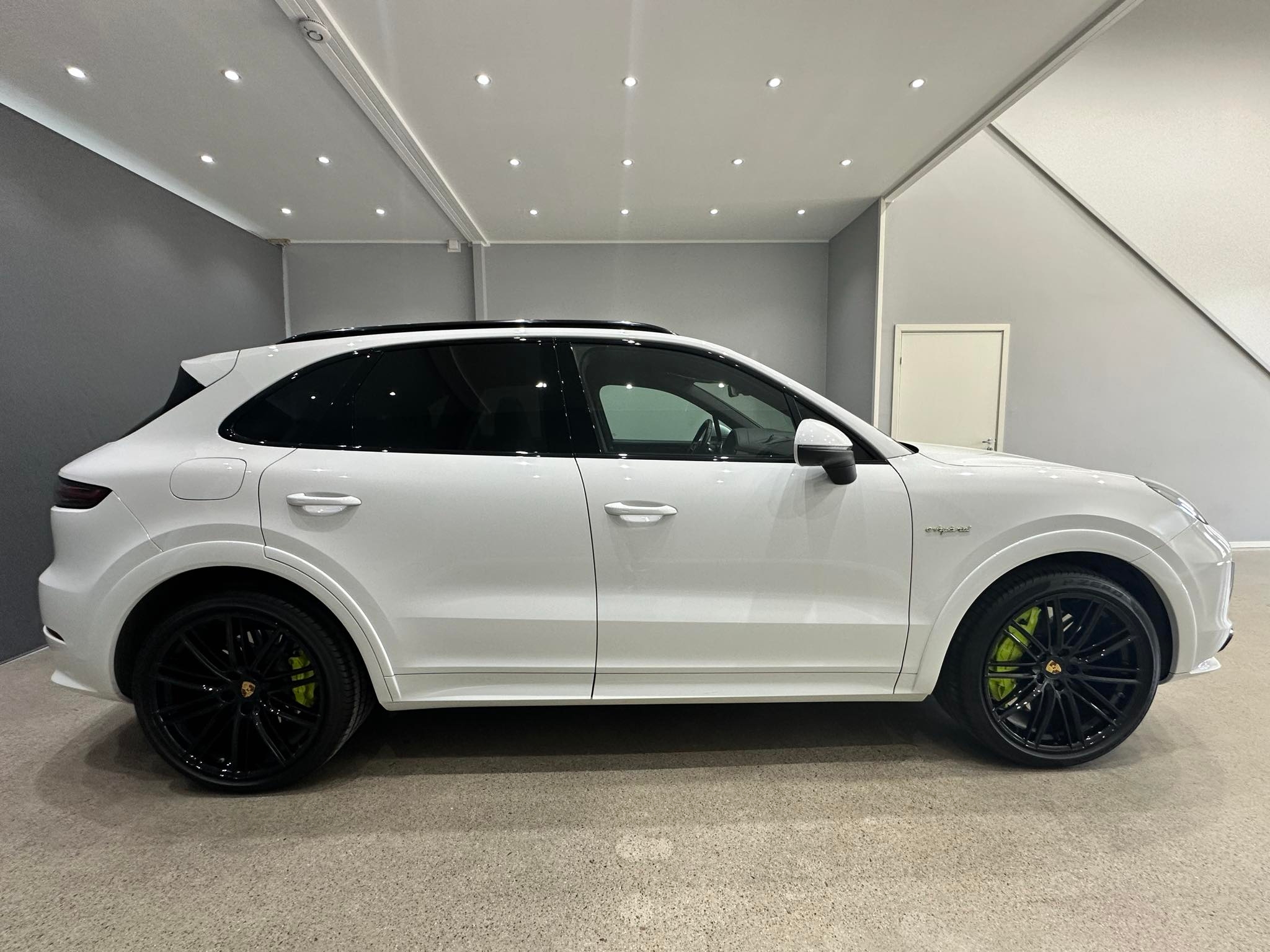 Porsche Cayenne E-HYBRID 2021, kuva 4/58
