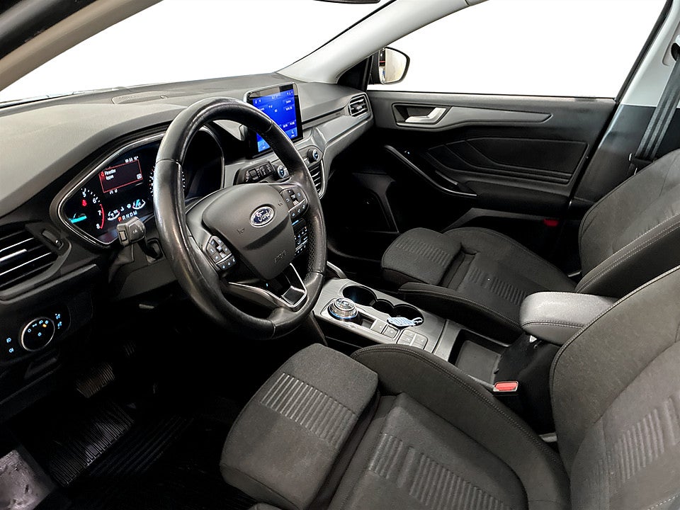 Bild på Ford Focus Active 5dr 1.0 EcoBoost 125hk Aut DRAG RATTVÄRME