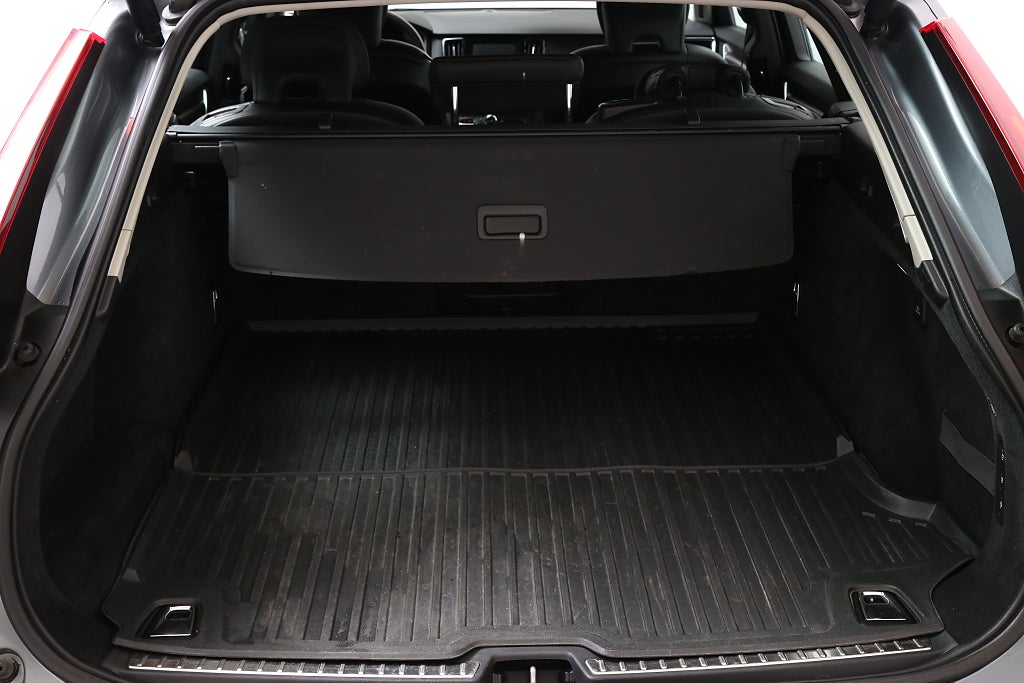 Volvo V90 Cross Country D5 AWD 235hk Adv Edition Aut Navi Kamera VOC Drag