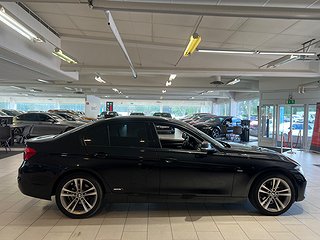 BMW 330 i xDrive Sport line/MoK/Rattvärme/Psens/Navi/S&V