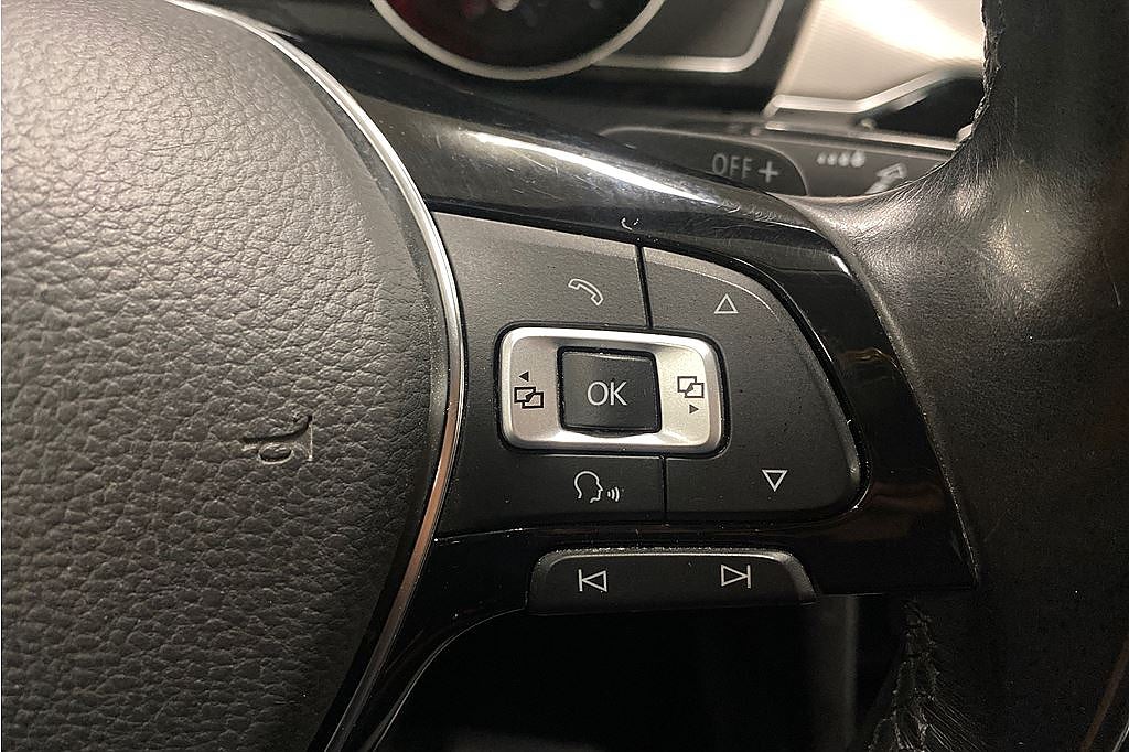 Volkswagen Passat Alltrack 2.0 TDI 4M, läder, värmare, FR 2,95%