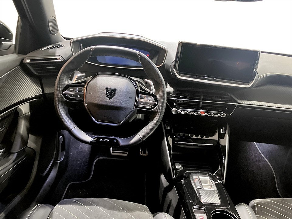 Bild på Peugeot 2008 GT 1.2 PT 130hk Aut - B-KAMERA, ELSTOL