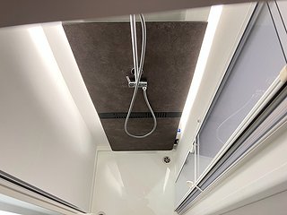 Husbil-halvintegrerad Adria Coral 670 SLT Supreme 23 av 37