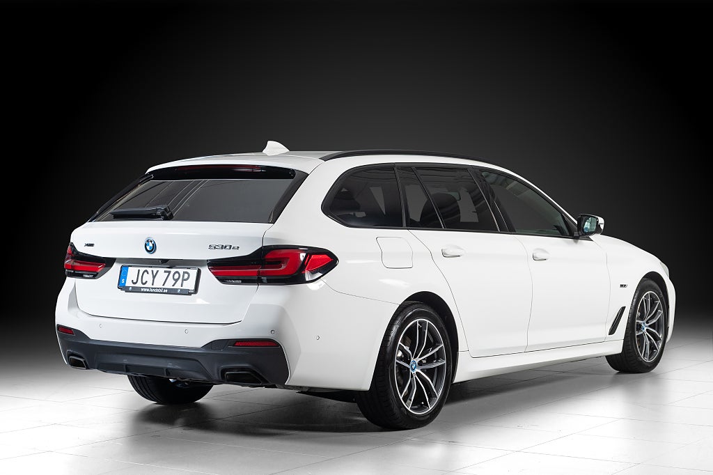 BMW 530e 2023 - miniatyr 2