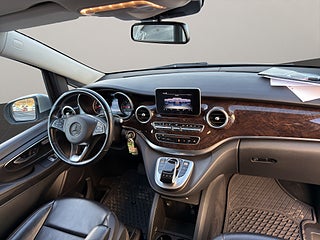 Minibuss Mercedes-Benz V 4 av 23