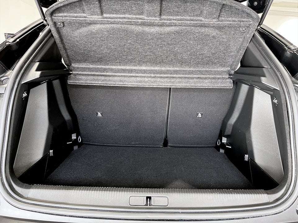 Bild på Peugeot 2008 Allure 1.2 PT 130hk CARPLAY P-SENSORER