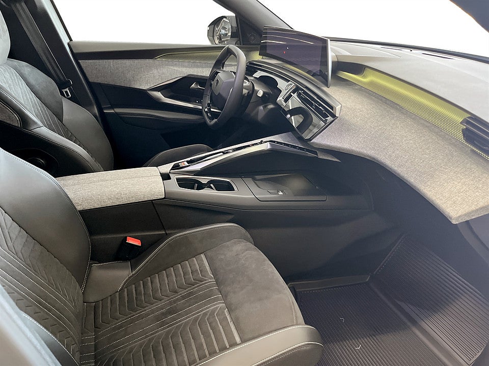 Bild på Peugeot E-3008 GT 214hk Aut KAMPANJRÄNTA 3,99%
