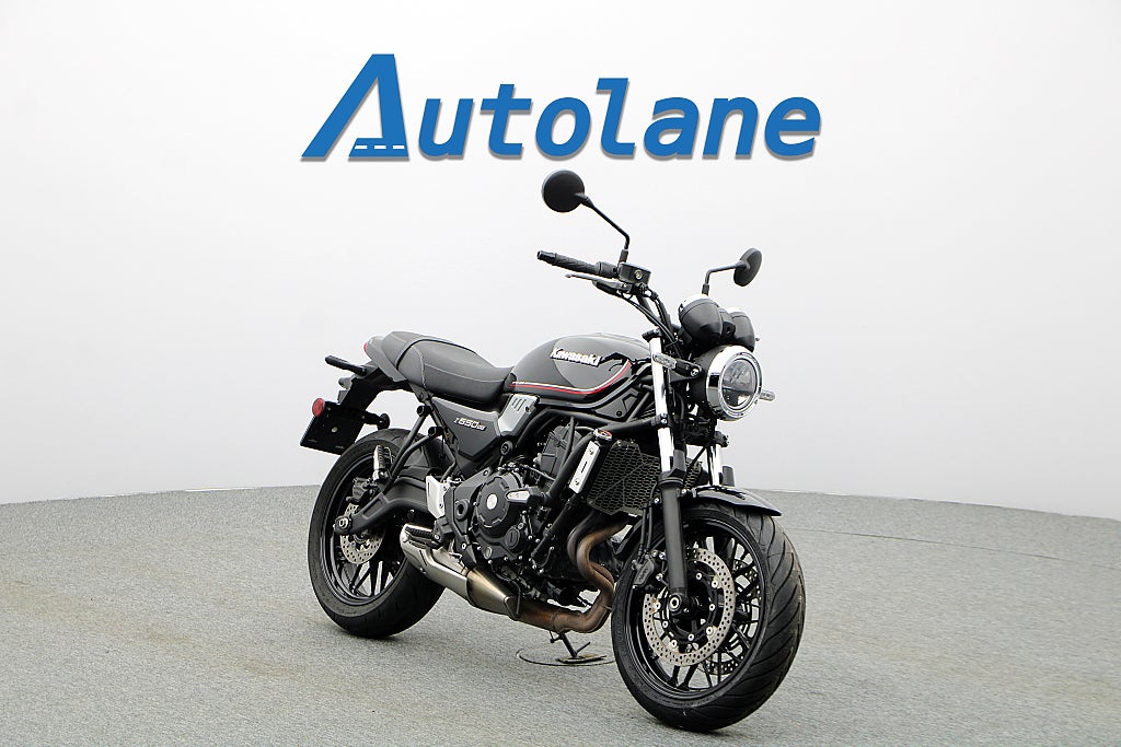 Kawasaki Ninja Z650RS *ABS, Nyservad 