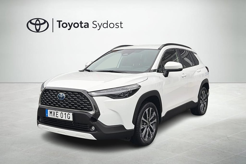 Toyota Corolla Cross Hybrid AWD-i e Style Pluspaket, Adap...
