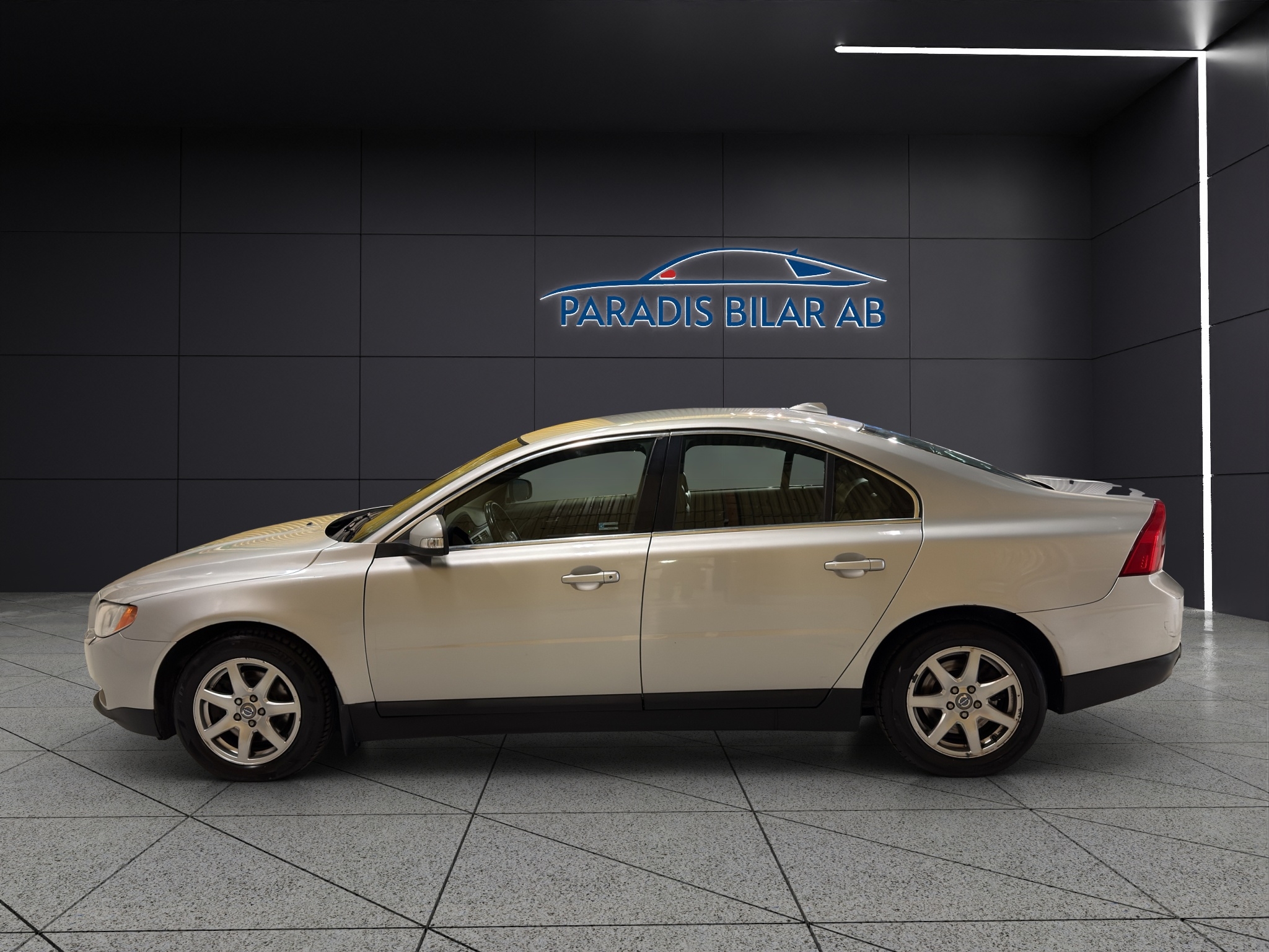 Volvo S80 2.4D Geartronic Kinetic 2009, bild 2/10