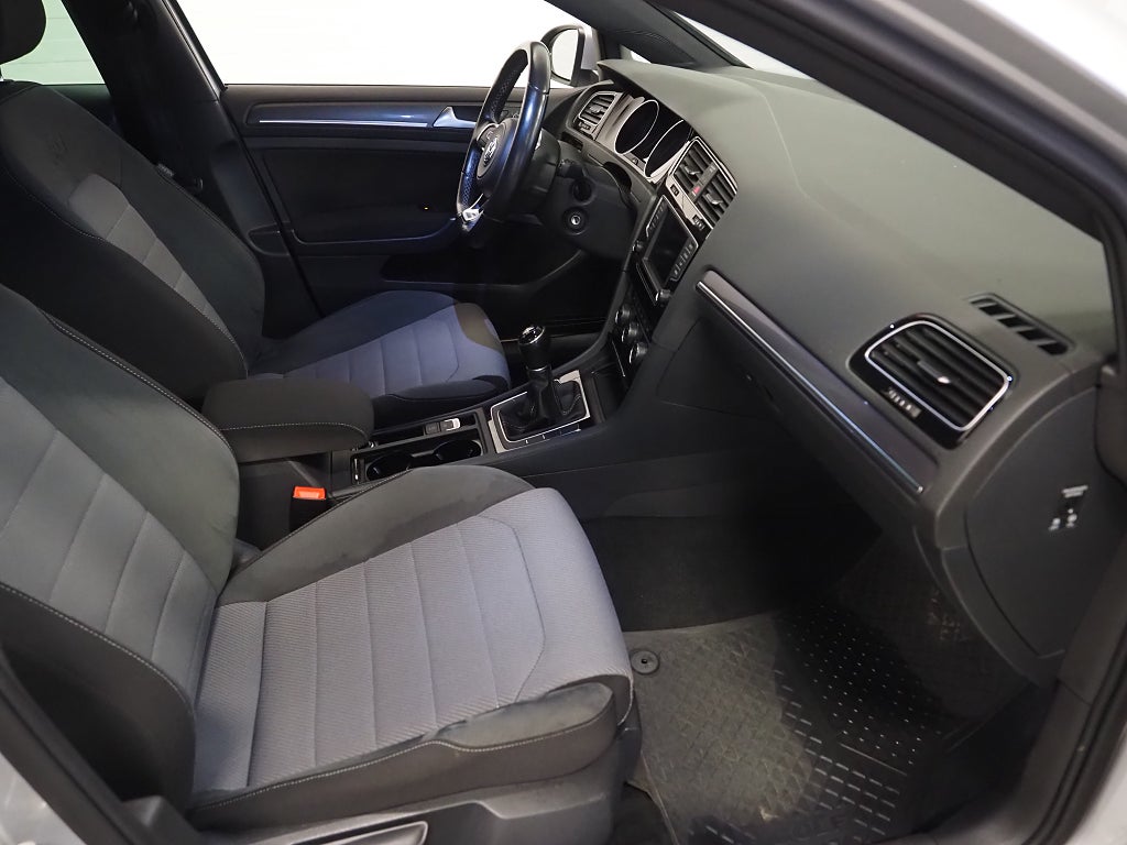 Volkswagen Golf 1.4 TSI 150hk GT R-Line Parkeringsvärmare ACC 2016