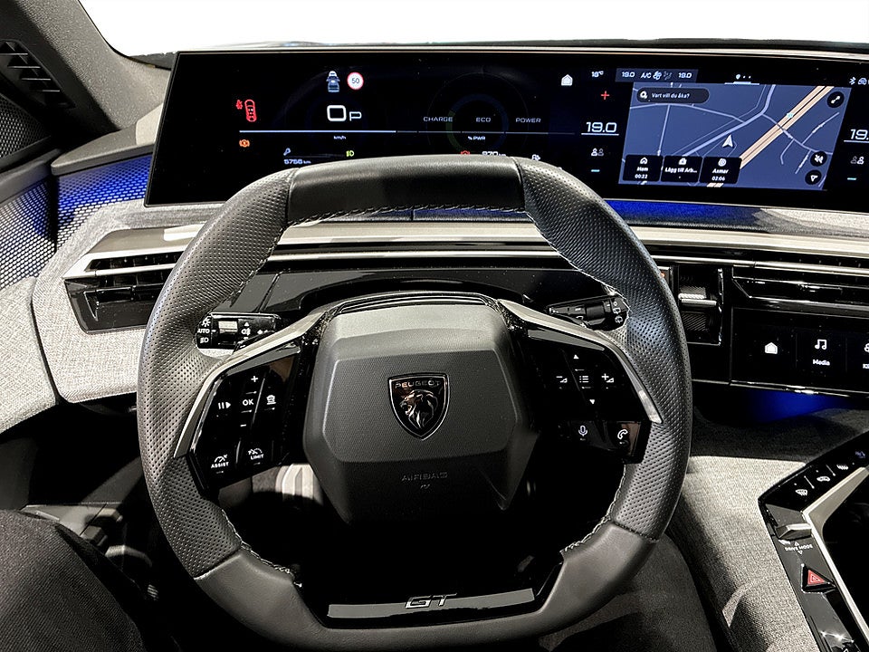 Bild på Peugeot 5008 GT Hybrid 145hk Aut 7-SITS B-KAMERA CARPLAY