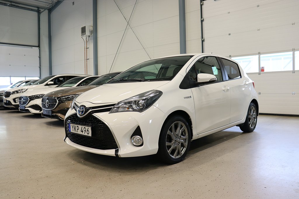 Toyota Yaris Hybrid e-CVT Active, Style B-Kamera Navi 101hk