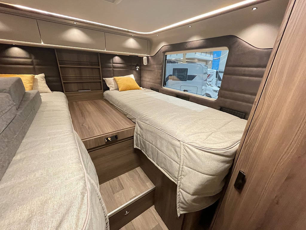 Kabe TMRI 830 LGB Imperial /Drag/Cinderella/Bakhjulsdriven 190hk - Kabe