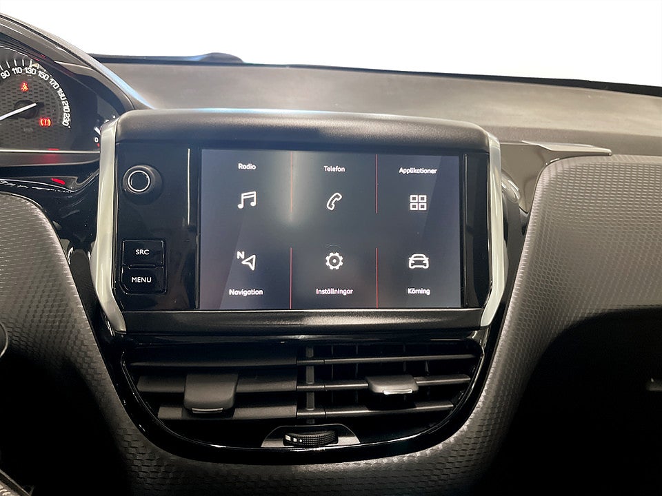 Bild på Peugeot 2008 GT-Line 1.2 PT 130hk Aut PANO BACKSENSORER