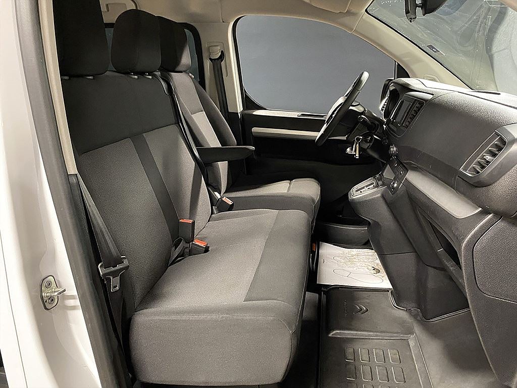 Bild på Citroën e-SpaceTourer 75kWh 136hk Aut - 9-SITS, B-KAMERA