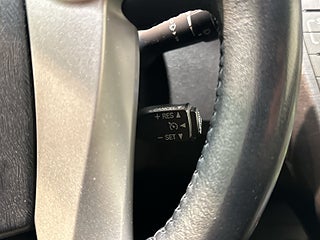 Toyota Prius Plug-in Hybrid 1.8 VVT-i Kamera Kamkedja HuD S/V-hjul – bild 20