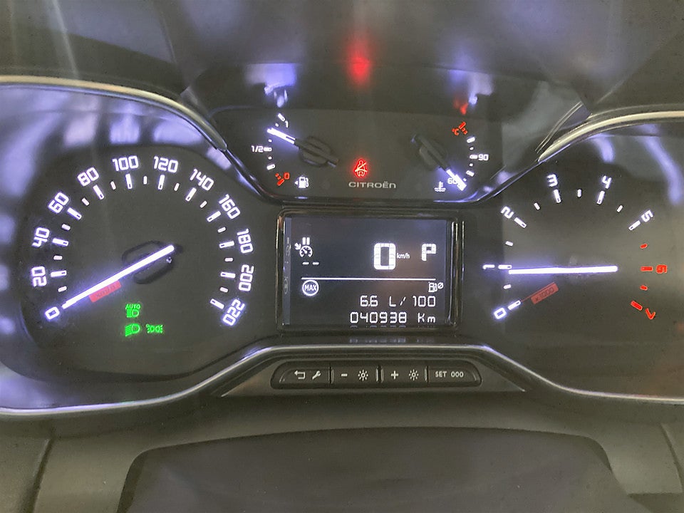 Bild på Citroën C3 Aircross Shine 1.2 PT 130hk Aut - CARPLAY, P-SENSORER