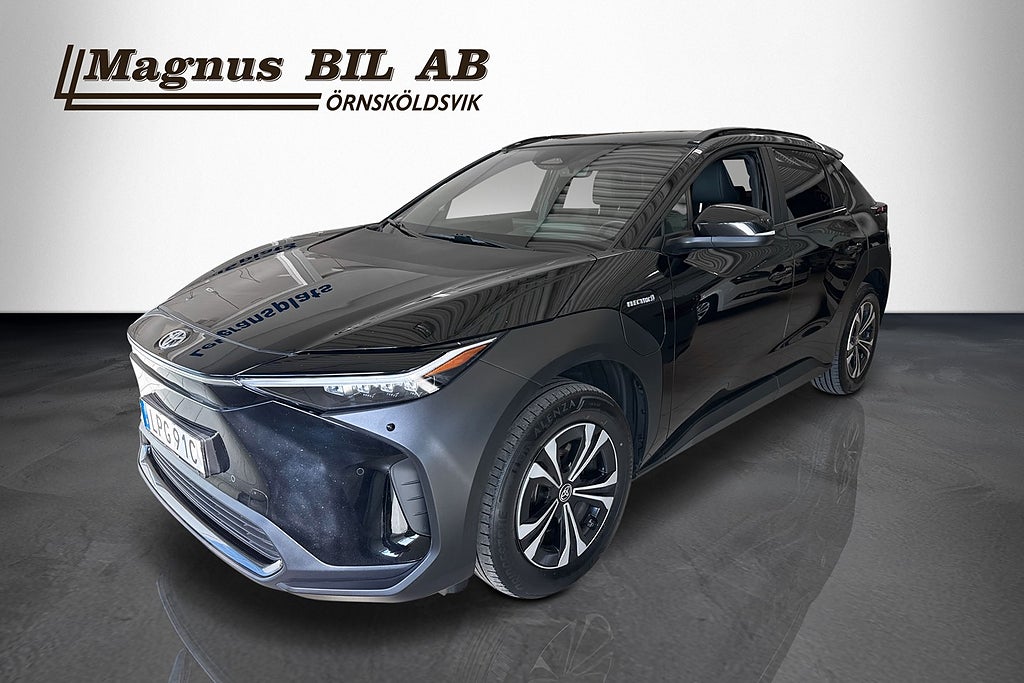 Toyota bZ4X 71.4 kWh Style B-kamera Navi Moms V-hjul  2023 hos Magnus Bil