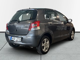 Toyota Yaris 5-dörrar 1.33 Dual VVT-i Värmare S&Vdäck ISOFIX