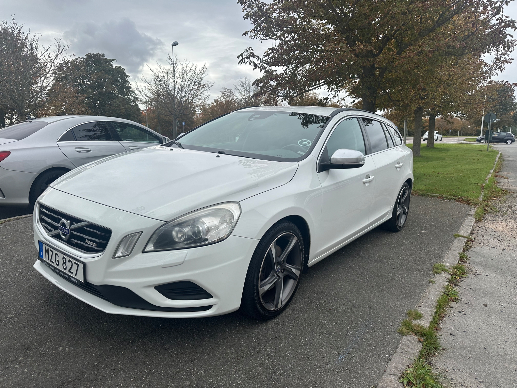 Volvo V60 D3 Geartronic R-Design Euro 5 2013, photo 3/10