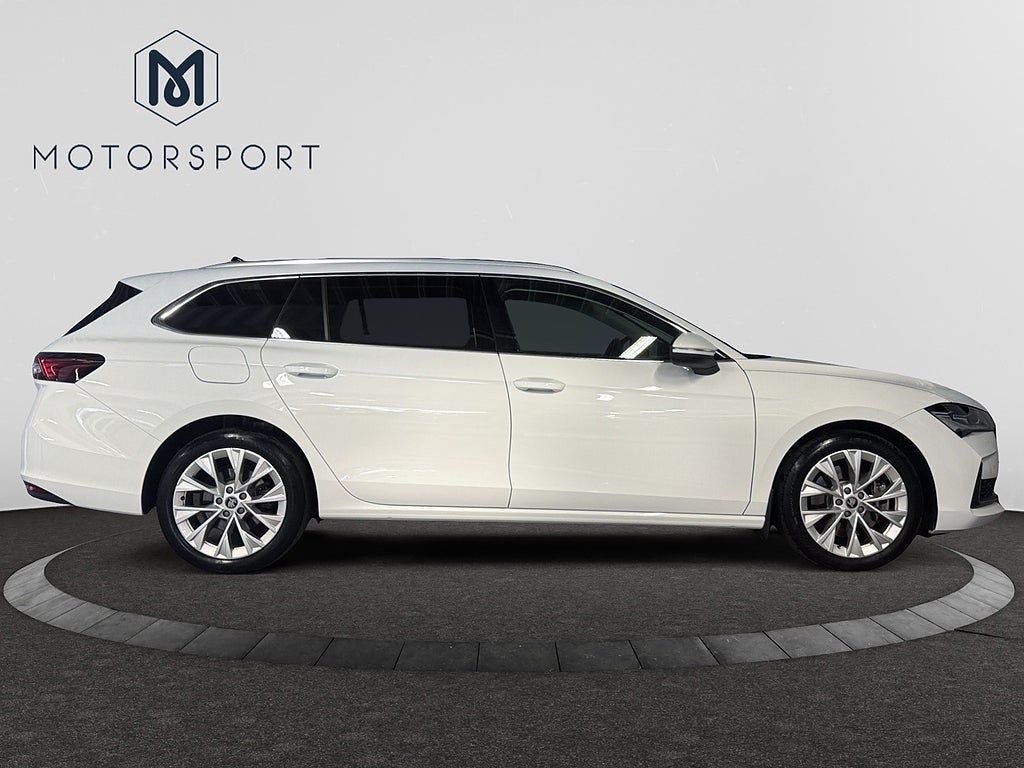 Skoda Superb iV Kombi Selection Explore Edition Drag Adaptiv fart mm bild 8