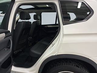 BMW X3 xDrive20d Steptronic S&V-hjul/Drag/M&K-värm/Pano/HiFi – bild 13