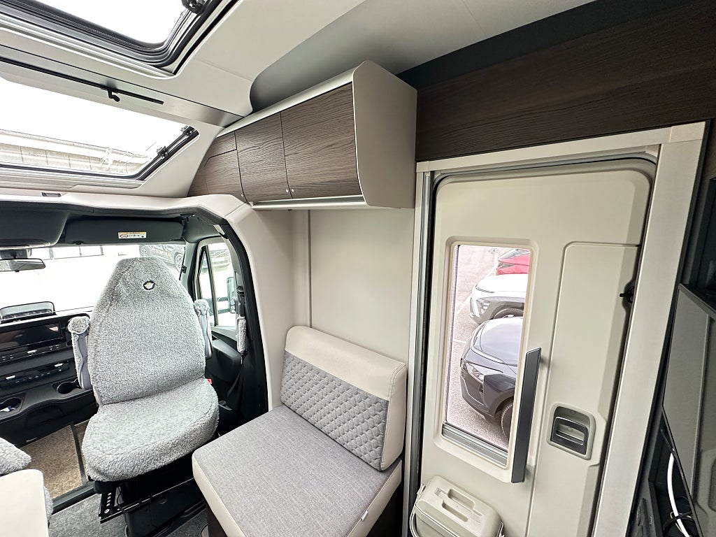 Adria 670SL MB Coral Supreme  9G-Tronic Automat 170Hk 275 Mil thumbnail