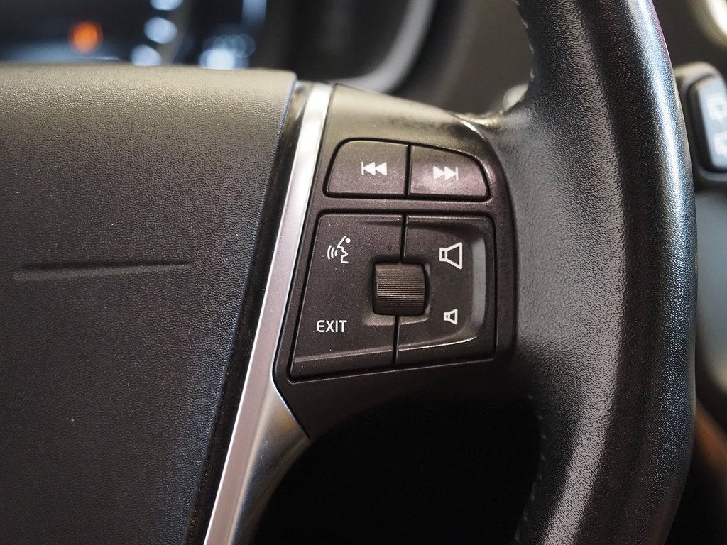 Volvo V40 Cross Country T3 150hk Pro Edition |Kamera|Drag| 2019