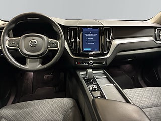 Volvo XC60 Recharge T6 AWD Long Range MOMS Drag Panorama Bvärm Navi S&V