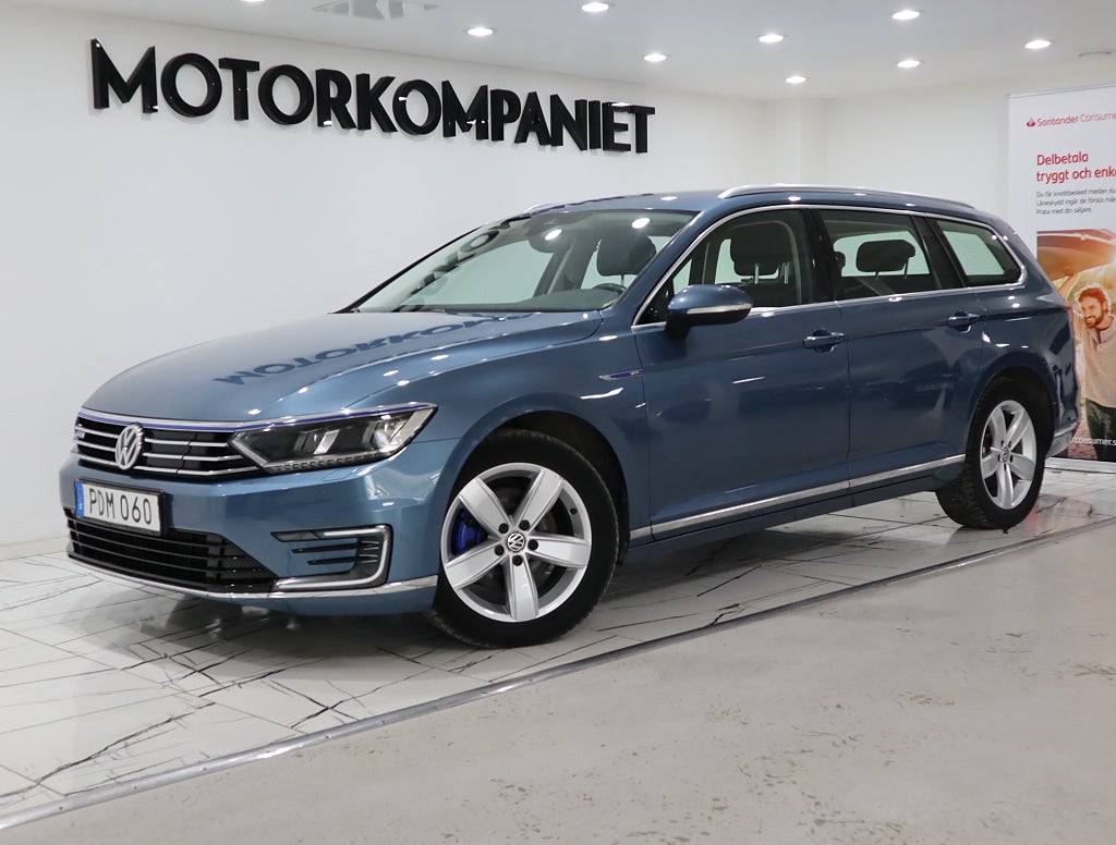 Volkswagen Passat Variant GTE 1.4 TSI Värmare Dragkrok Carplay Kamera