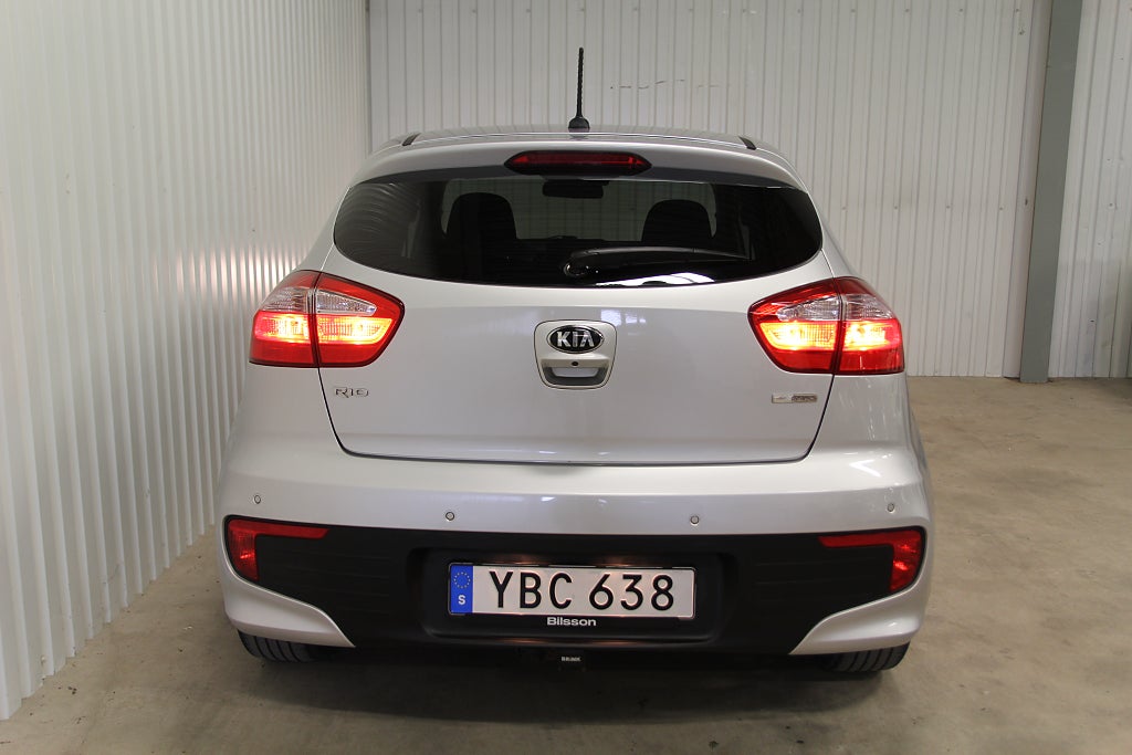 Kia Rio 5-dörrar 1.2  dragkrok(löstagbar), NAV, P-sensor, BT