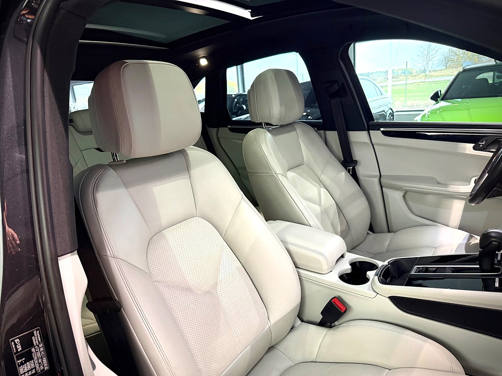 Porsche Macan S PDK 380hk Sport Chrono Glastak Värmare Läder Drag - bild 16