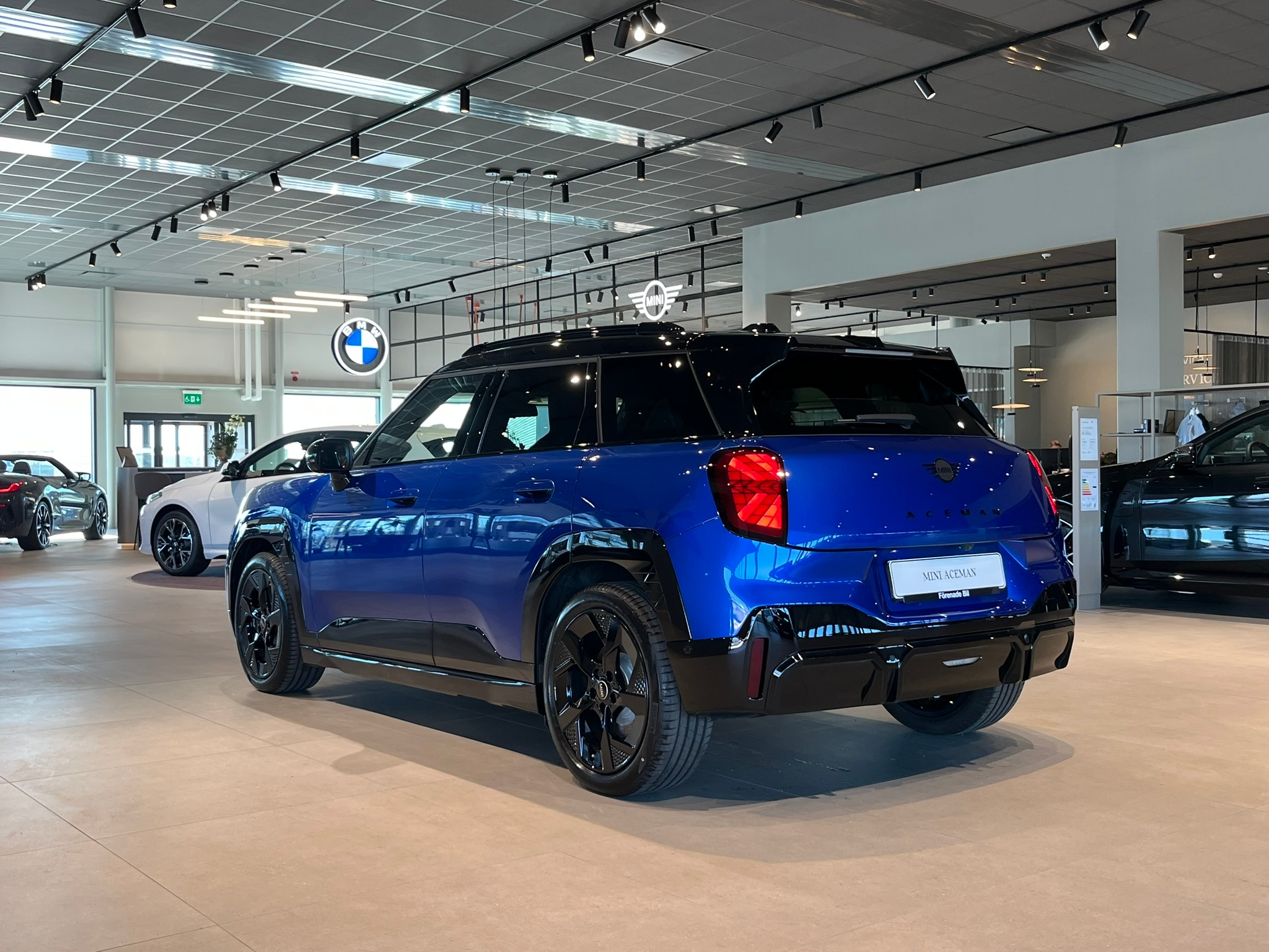 MINI Aceman E JCW Trim Driving Assistant 2025, bild 6/59