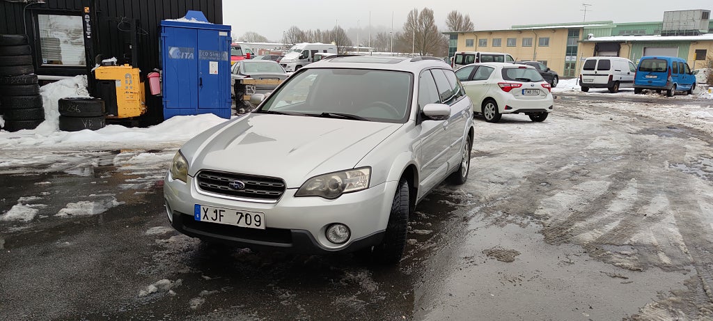 Subaru Outback 2.5 4WD 167hk
