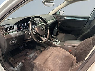 Skoda Superb Kombi 1.4 TSI ACT Style Elstol Drag Psens Kamera SoV
