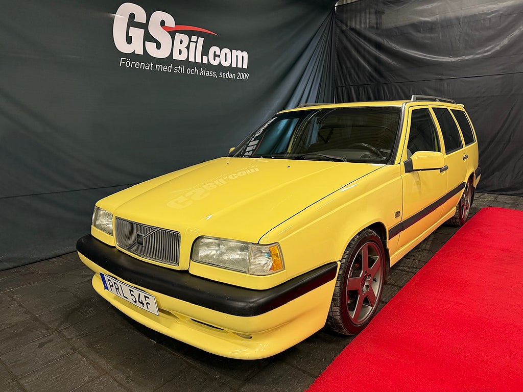 Volvo 850 T-5 R Kombi 2.3 T 239 Hk T-GUL SVSÅLD