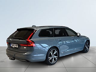 Volvo V90 Recharge T6 AWD Plus Dark Mvärme Drag Bkamera S&V-däck – bild 6