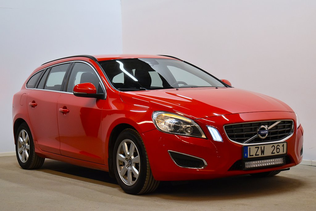 Volvo V60 D2 Momentum Drag PDC Ledramp Dieselvärmare (tidur)