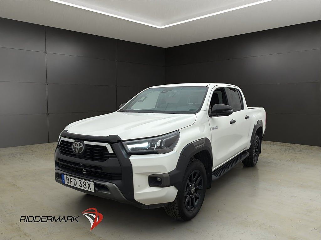 Toyota Hilux Invincible 2.8 4WD Dragkrok JBL Diff Skinn Moms